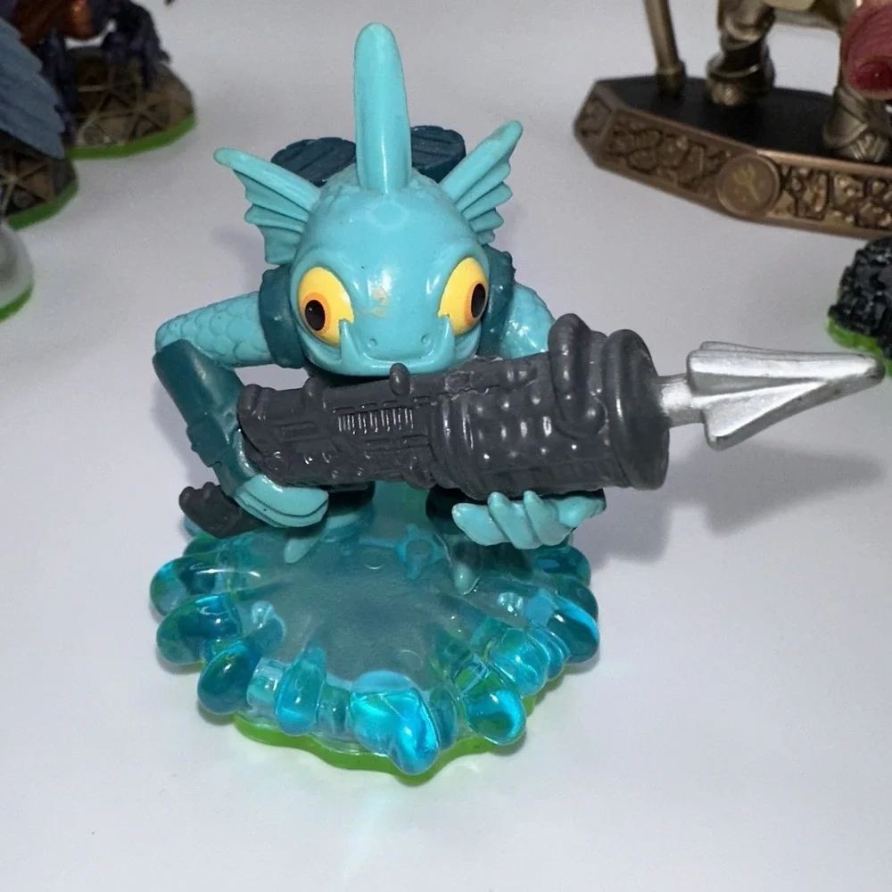 Golden Queen Spyro Activision Skylanders Figures Lot 8 Mixed Colors Good
